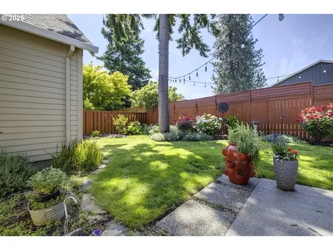 9350 SW Gertz Lane Tualatin OR 97062