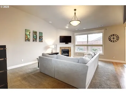 9350 SW Gertz Lane Tualatin OR 97062