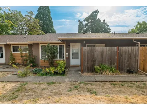4811/4823 NE Prescott Street Portland OR 97218