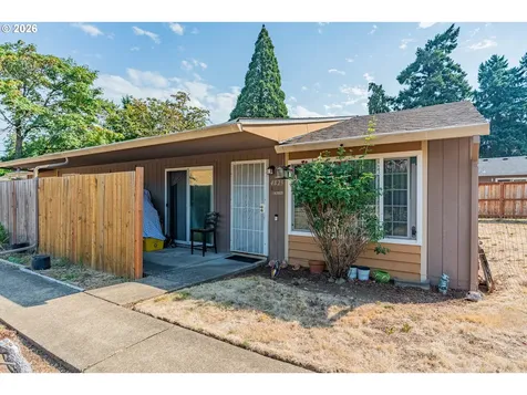 4811/4823 NE Prescott Street Portland OR 97218