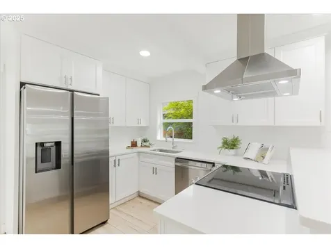 7944 N Dana Avenue Portland OR 97203