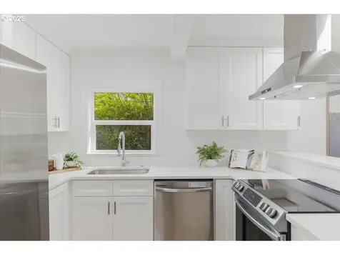 7944 N Dana Avenue Portland OR 97203