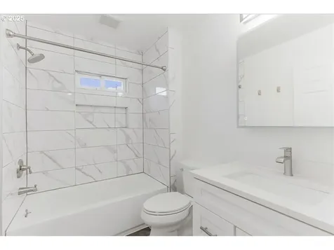 7944 N Dana Avenue Portland OR 97203