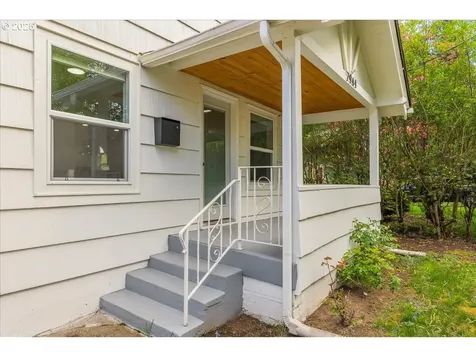 7944 N Dana Avenue Portland OR 97203
