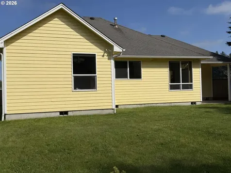 47 SW Gardenia Avenue Warrenton OR 97146