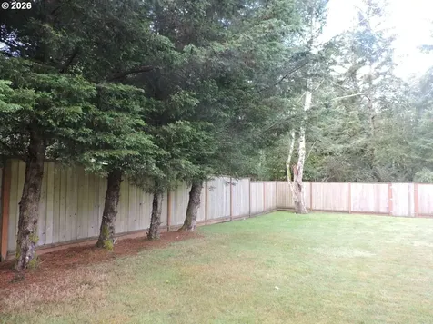 47 SW Gardenia Avenue Warrenton OR 97146