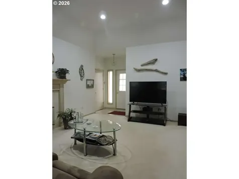 47 SW Gardenia Avenue Warrenton OR 97146
