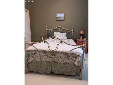 47 SW Gardenia Avenue Warrenton OR 97146