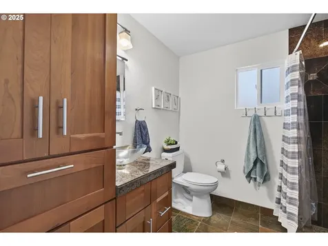 11630 N Island Cove Lane Portland OR 97217