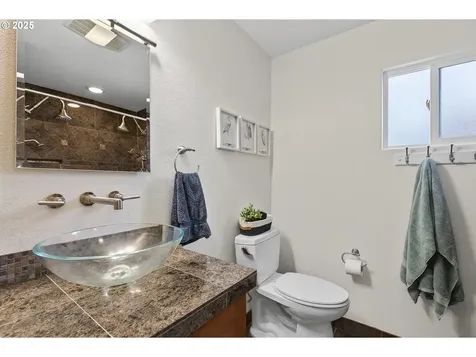 11630 N Island Cove Lane Portland OR 97217