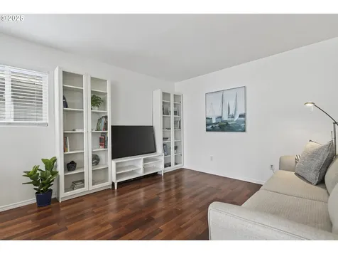 11630 N Island Cove Lane Portland OR 97217