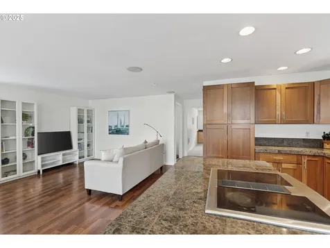 11630 N Island Cove Lane Portland OR 97217