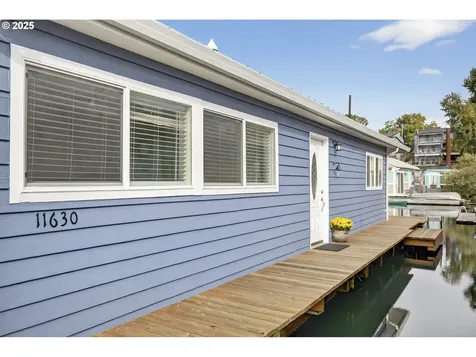 11630 N Island Cove Lane Portland OR 97217