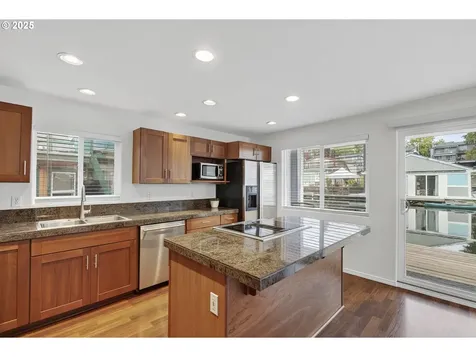 11630 N Island Cove Lane Portland OR 97217