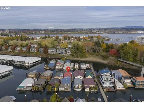 11630 N Island Cove Lane Portland OR 97217
