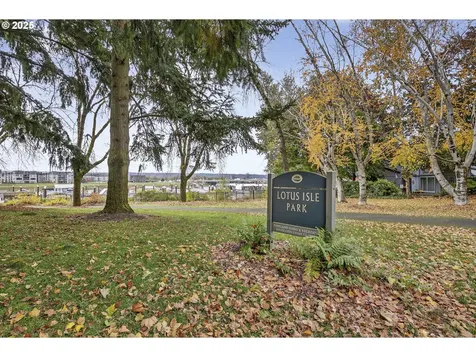 11630 N Island Cove Lane Portland OR 97217