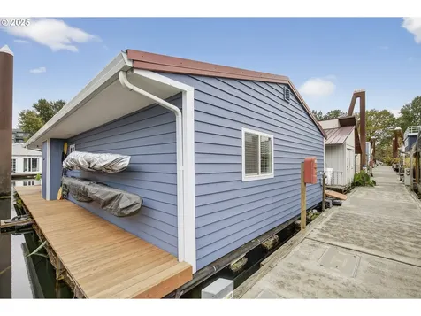 11630 N Island Cove Lane Portland OR 97217