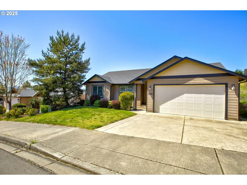 1920 NE Sunset Street Roseburg OR 97470