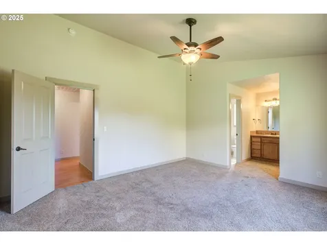 1920 NE Sunset Street Roseburg OR 97470