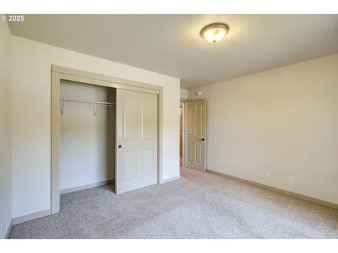 1920 NE Sunset Street Roseburg OR 97470