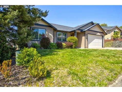 1920 NE Sunset Street Roseburg OR 97470