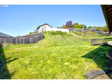 1920 NE Sunset Street Roseburg OR 97470