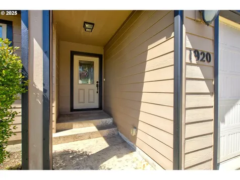 1920 NE Sunset Street Roseburg OR 97470