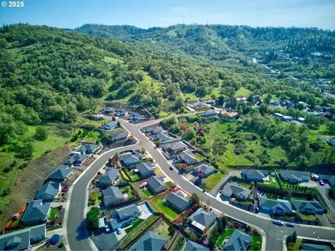 1920 NE Sunset Street Roseburg OR 97470