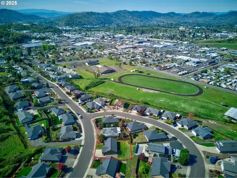 1920 NE Sunset Street Roseburg OR 97470
