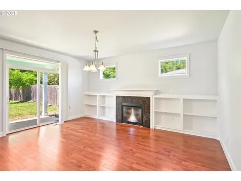 5233 SE 109th Avenue Portland OR 97266