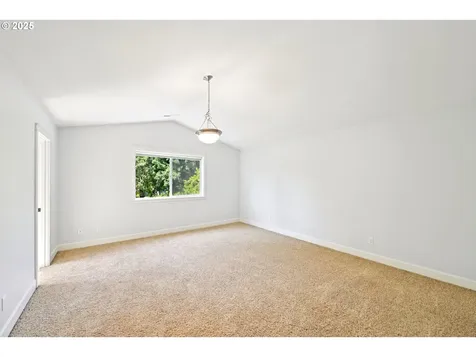 5233 SE 109th Avenue Portland OR 97266