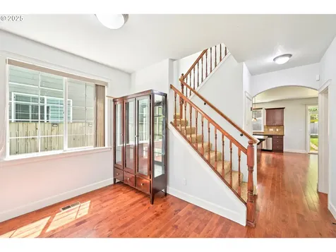 5233 SE 109th Avenue Portland OR 97266