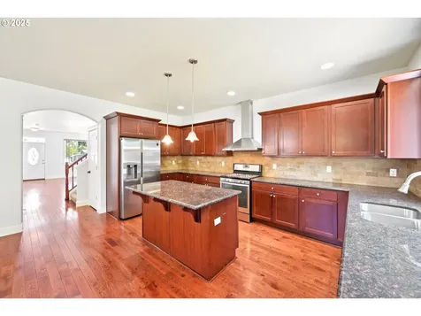 5233 SE 109th Avenue Portland OR 97266