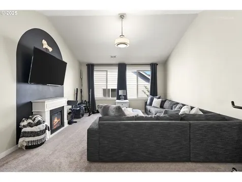 3872 N Morris Street Newberg OR 97132