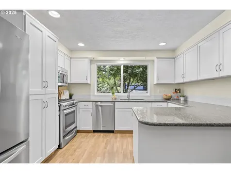 13555 SW Fircrest Court Beaverton OR 97008