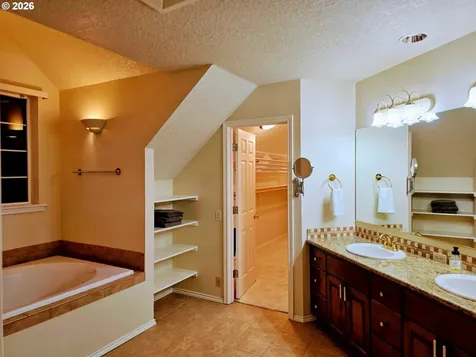 11287 SE 118th Court Happy Valley OR 97086