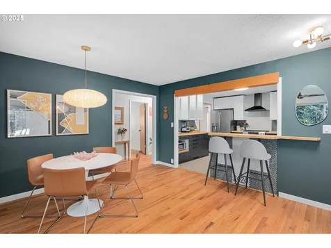 6136 SE Harney Street Portland OR 97206