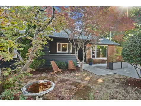 6136 SE Harney Street Portland OR 97206
