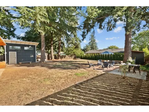 6136 SE Harney Street Portland OR 97206