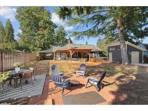6136 SE Harney Street Portland OR 97206