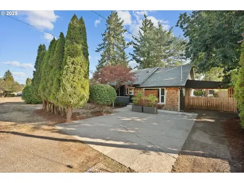 6136 SE Harney Street Portland OR 97206