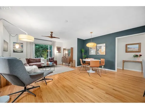 6136 SE Harney Street Portland OR 97206