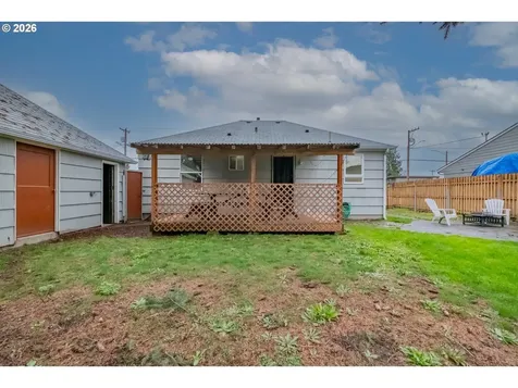 3090 D Street NE Salem OR 97301