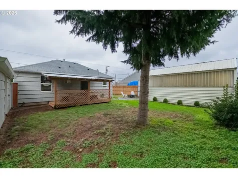 3090 D Street NE Salem OR 97301