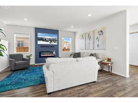 715 NE Union Loop Prineville OR 97754