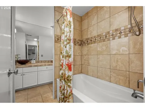 113 N Hayden Bay Drive Portland OR 97217