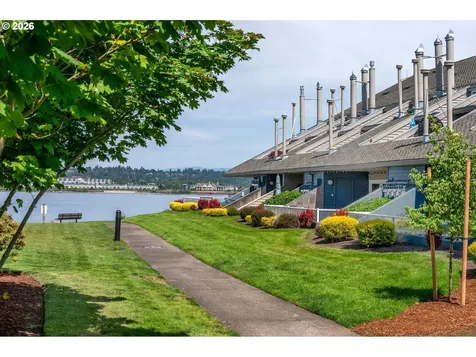 113 N Hayden Bay Drive Portland OR 97217