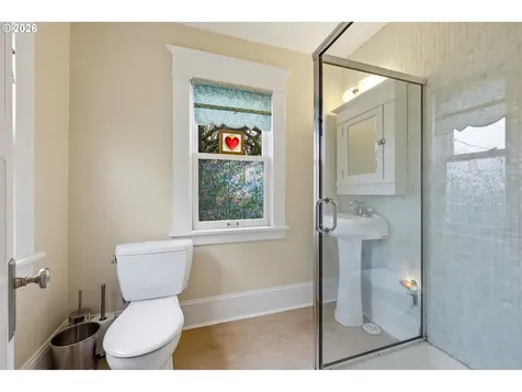 4549 NE 22nd Avenue Portland OR 97211