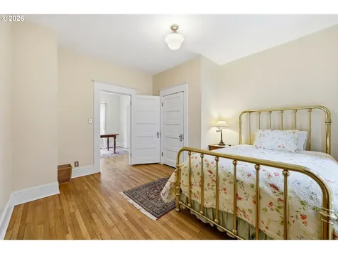 4549 NE 22nd Avenue Portland OR 97211