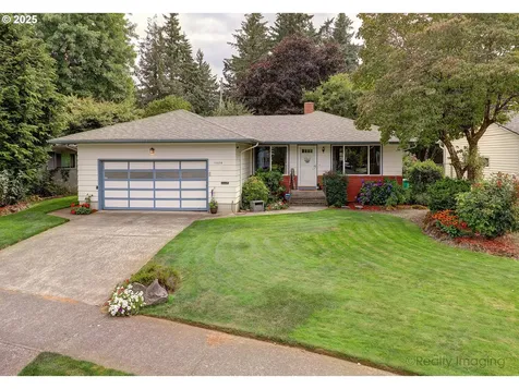 10608 NE Tillamook Street Portland OR 97220